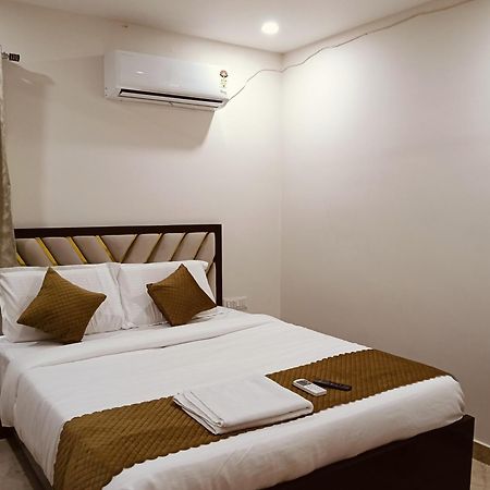 Vaaraahi Hotels Hyderabad Exterior photo