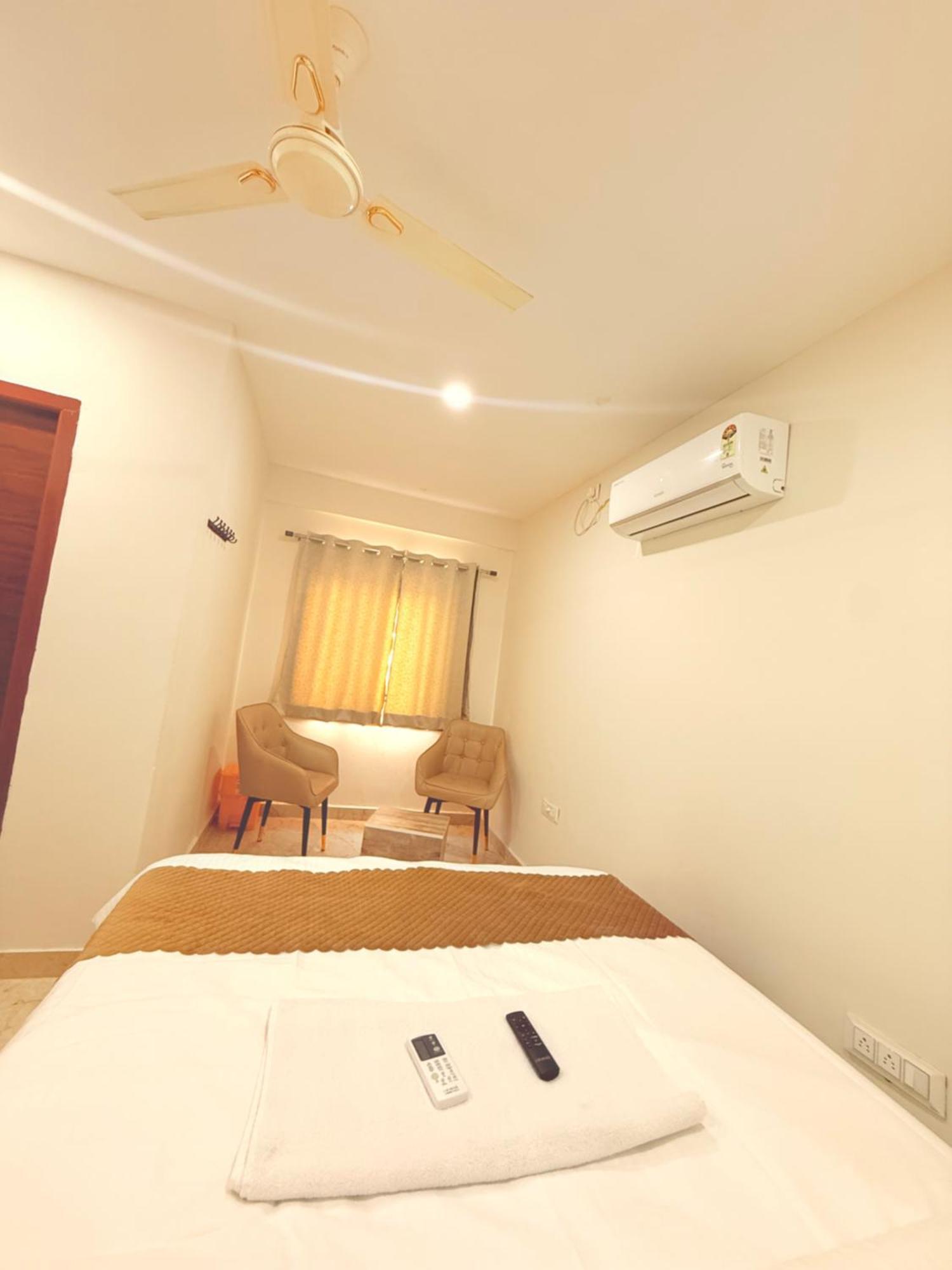 Vaaraahi Hotels Hyderabad Exterior photo
