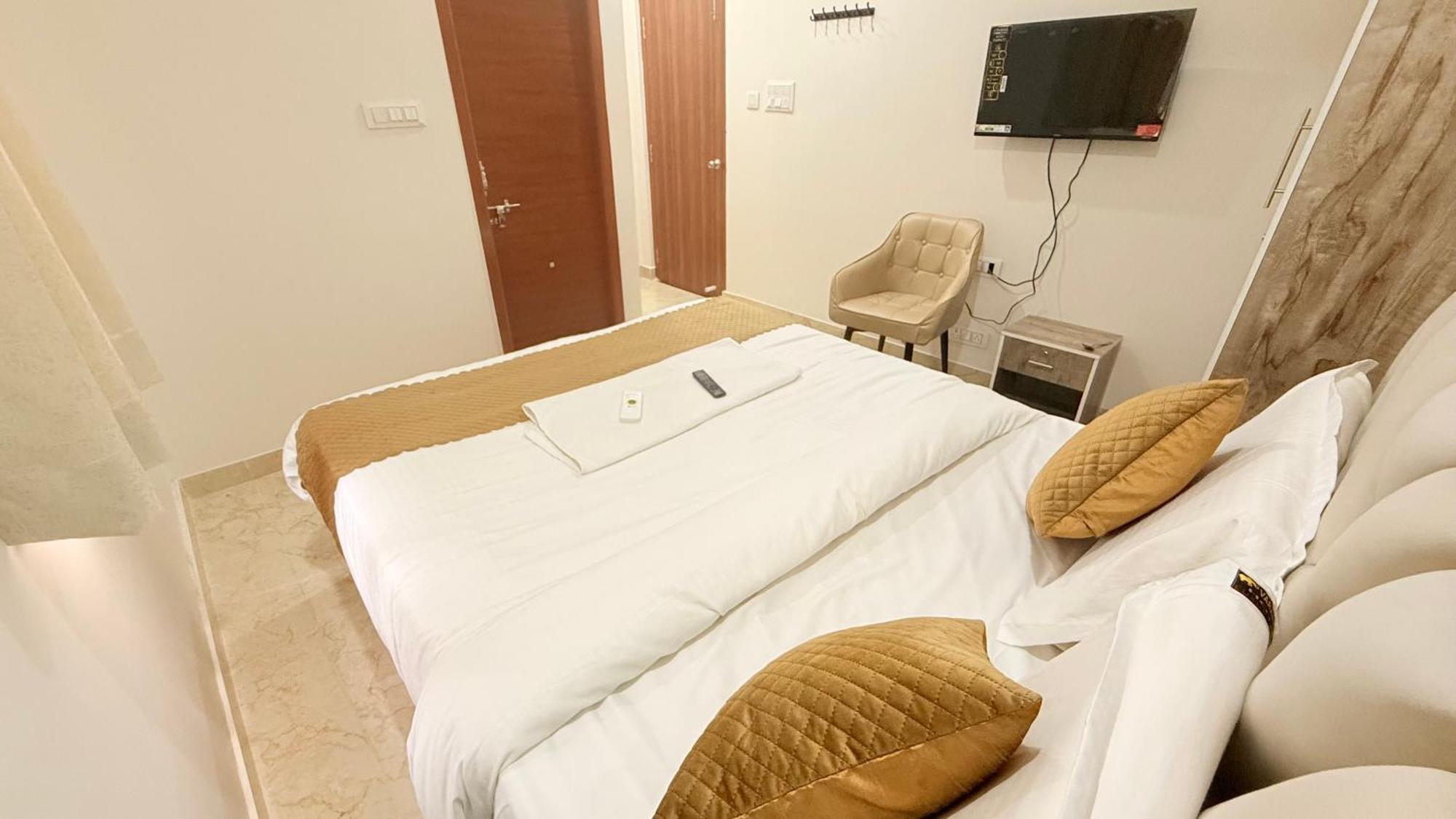 Vaaraahi Hotels Hyderabad Exterior photo