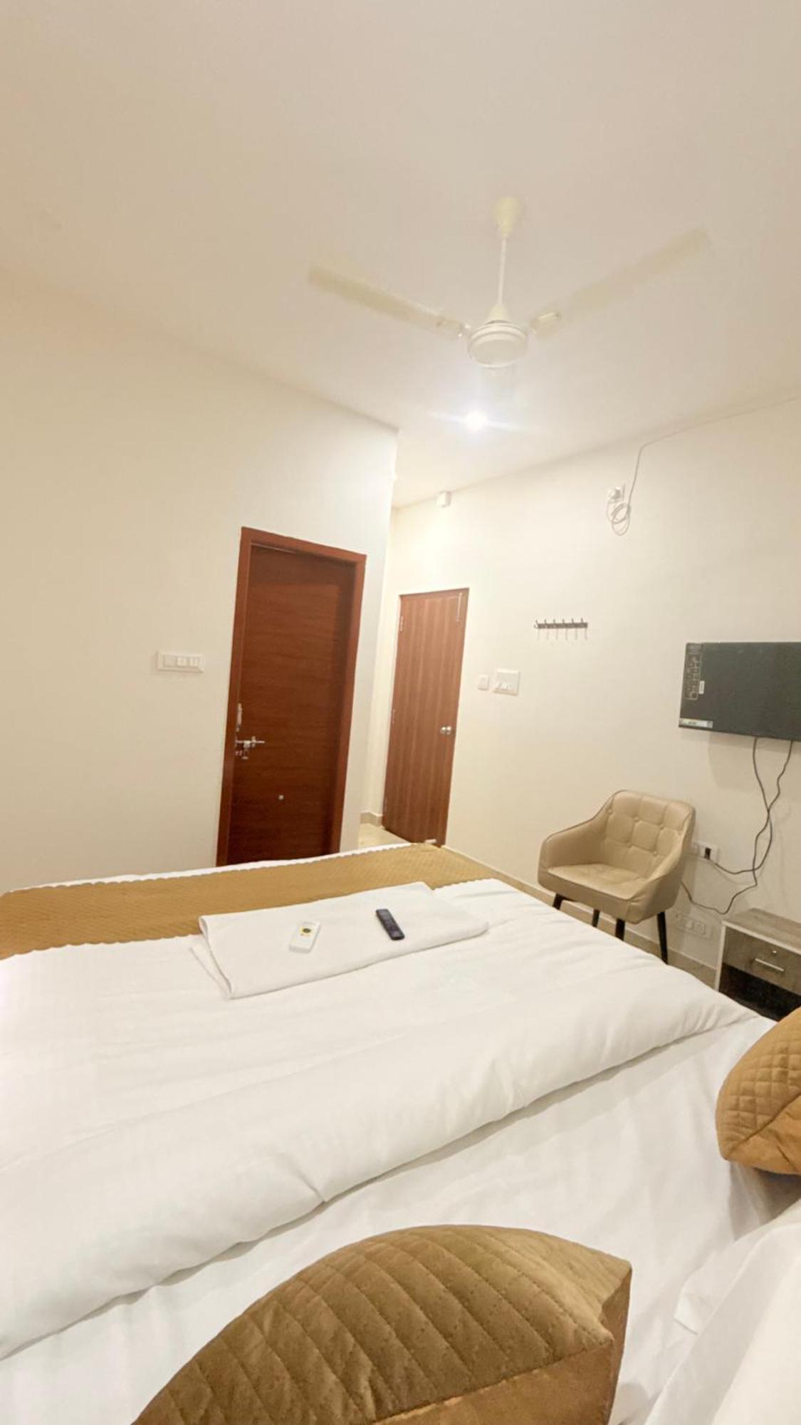 Vaaraahi Hotels Hyderabad Exterior photo